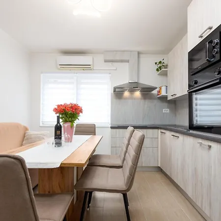 By The Sea - 25997 Appartement